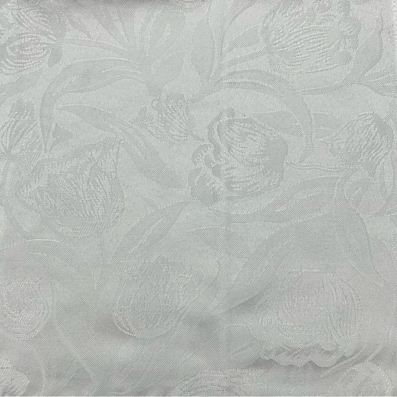 Vintage Dinner Napkins Set of 4 White Floral Demask Fabric 19"x19" Contemporary - Picture 3 of 5